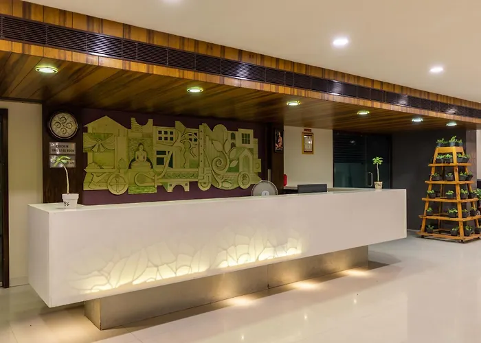 Monk'S Nirvanaa Hotel & Resort Indore
